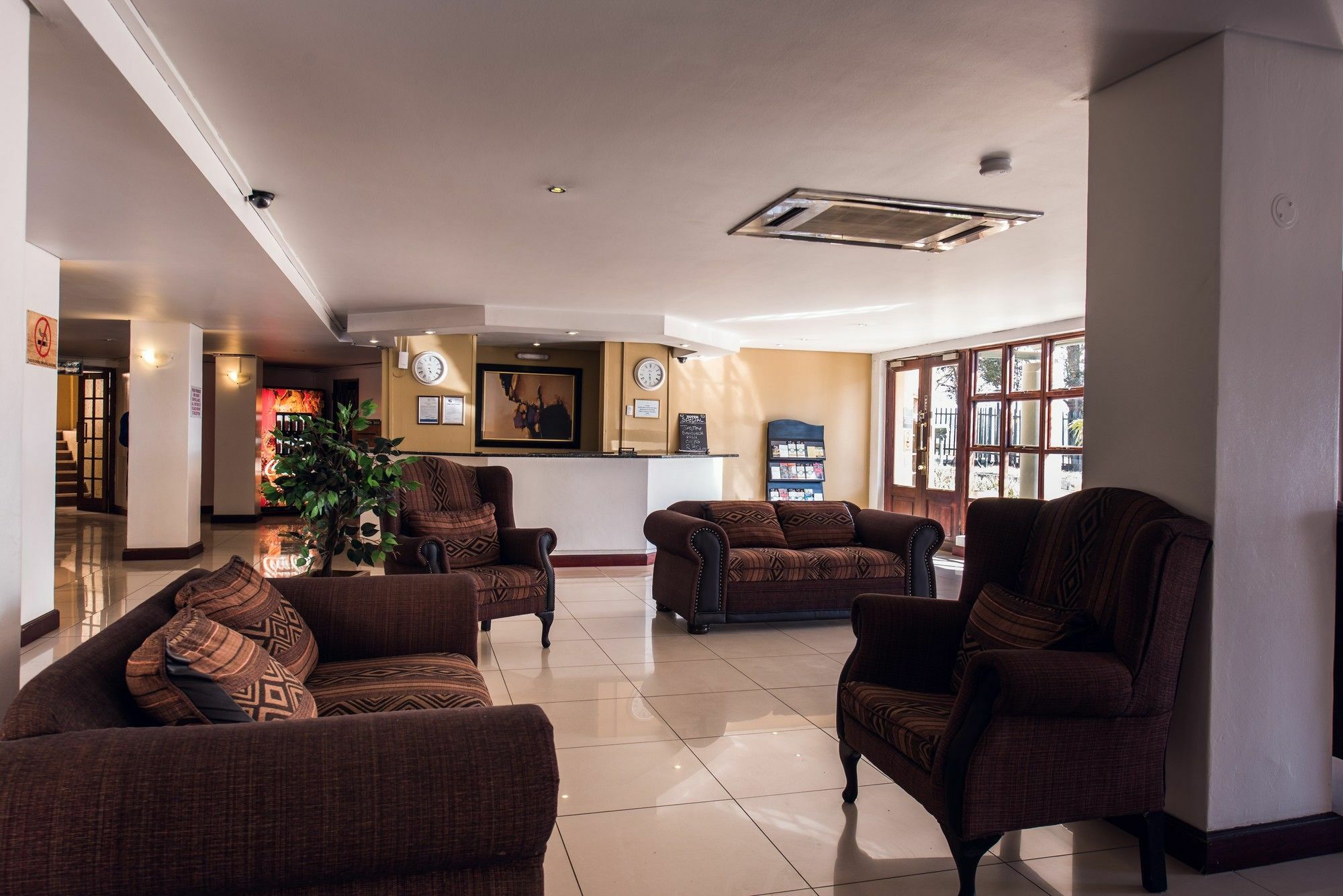 Airport Inn Executive Suites Kempton Park Exterior foto